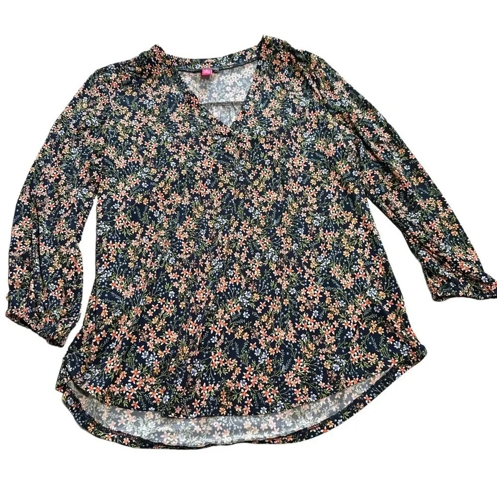 Vince Camuto women's medium floral v-neck blouse 3/4 sleeve